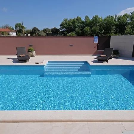 Villa Komel With Pool Fazana Room photo
