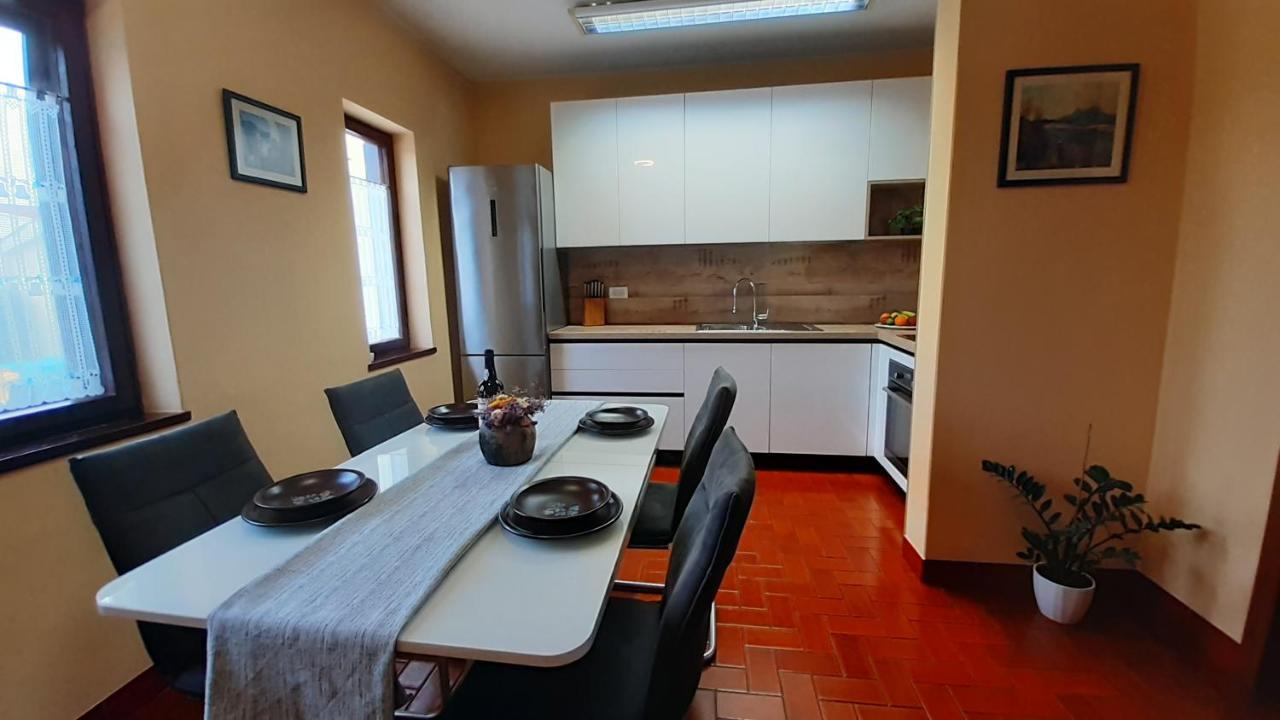 Komel With Pool Holiday home