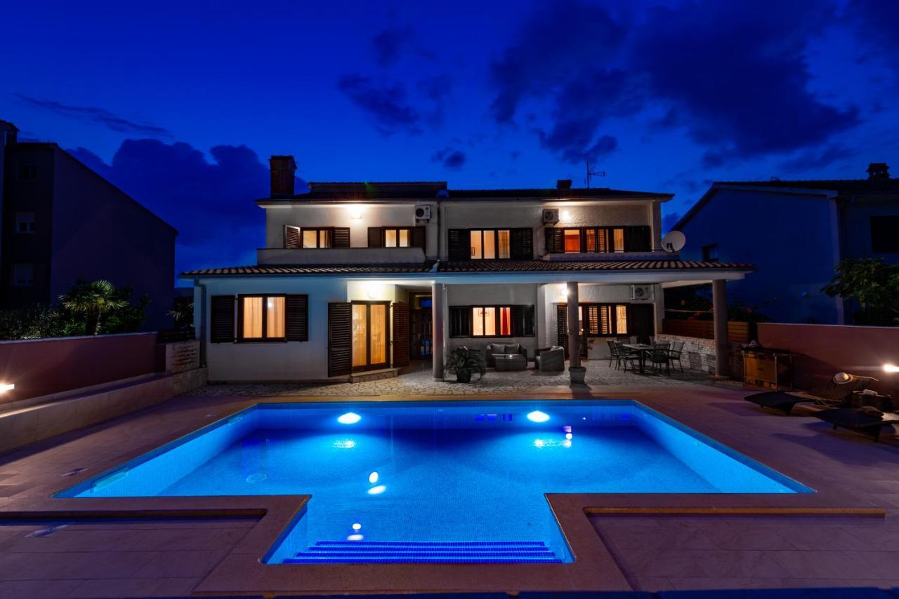 Holiday home Komel With Pool *