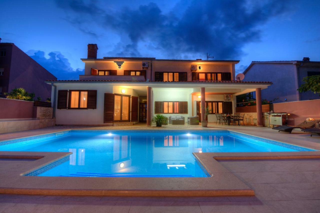 Holiday home Komel With Pool Fazana